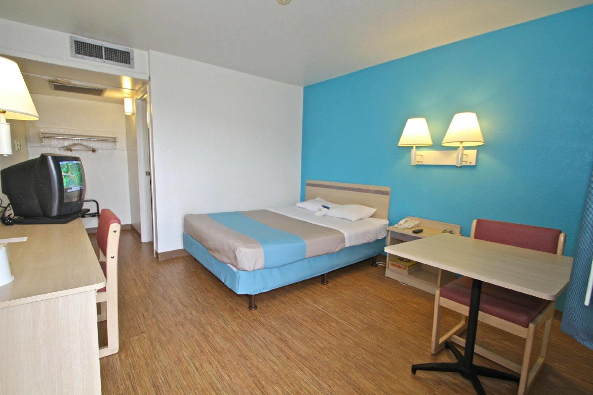 Motel 6-Sandston, Va - Richmond, Va Exterior photo